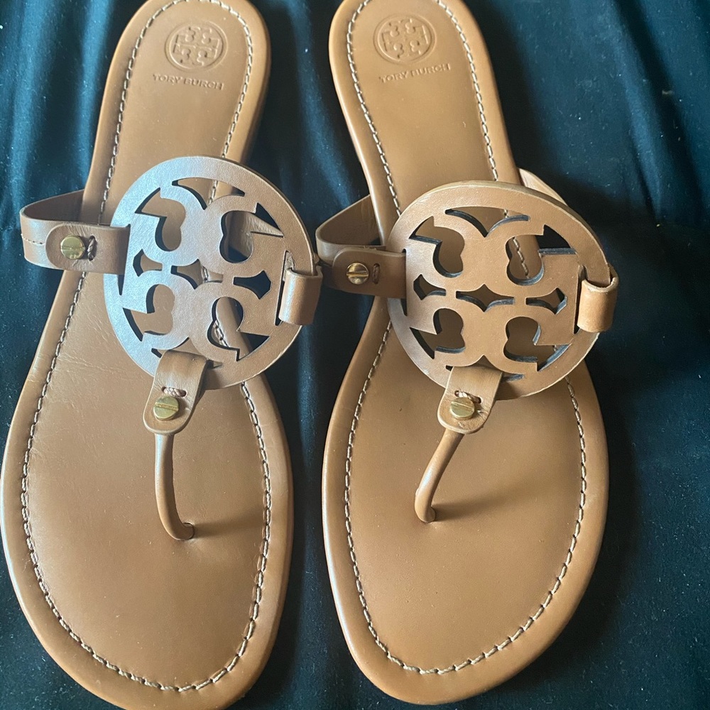 New Tory Burch tan miller’s size 10